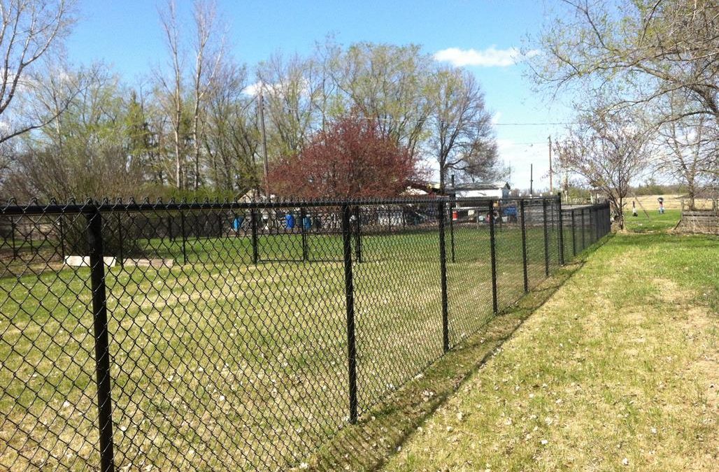 Residential #4 – All Black Fence (Medium)